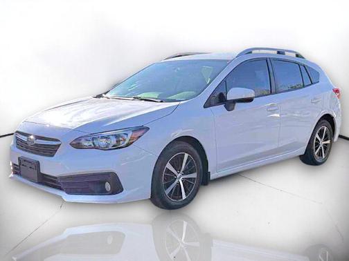 Crystal White Pearl 2021 Subaru Impreza Premium