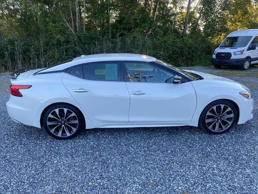 2017 Nissan Maxima 3.5 SR
