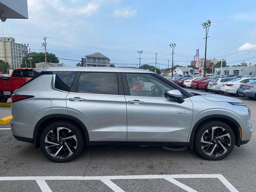 2023 Mitsubishi Outlander PHEV SE S-AWC