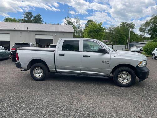 Bright Silver Metallic Clearcoat 2016 RAM 1500 Tradesman