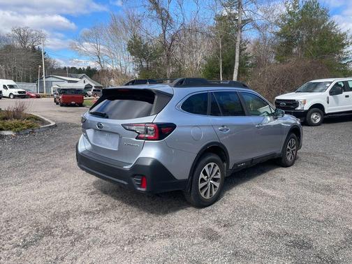 Ice Silver Metallic 2022 Subaru Outback Premium
