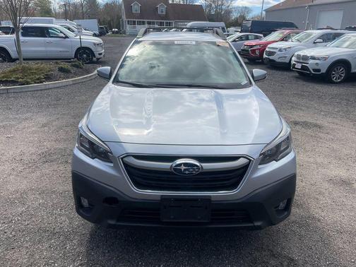 Ice Silver Metallic 2022 Subaru Outback Premium