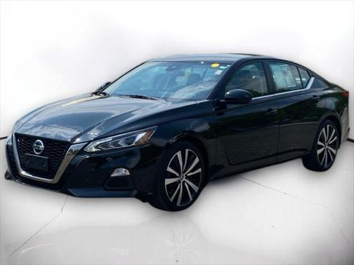 2022 Nissan Altima SR FWD