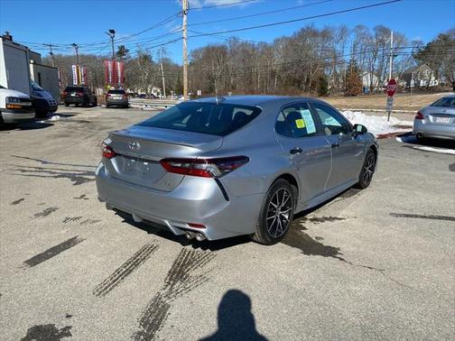 2022 Toyota Camry SE