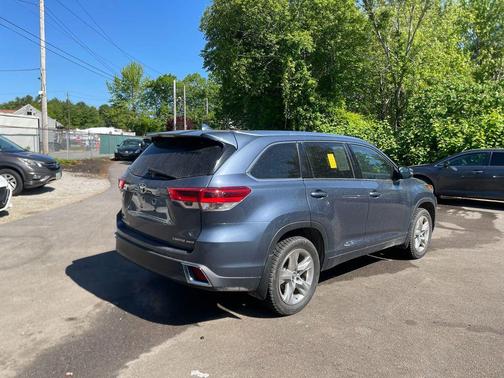 Shoreline Blue Pearl 2017 Toyota Highlander Limited