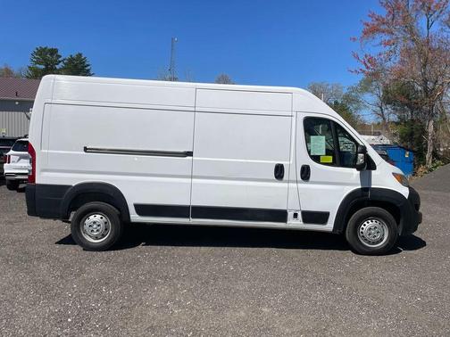 Bright White Clearcoat 2023 RAM ProMaster 2500 High Roof