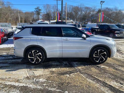 2022 Mitsubishi Outlander SEL