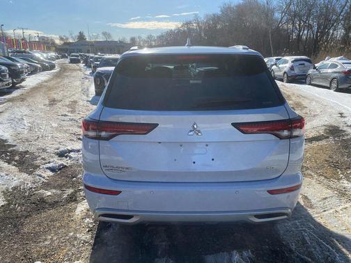 2022 Mitsubishi Outlander SEL