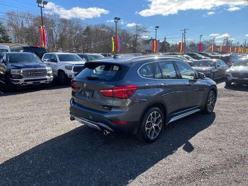 Mineral Gray Metallic 2021 BMW X1 xDrive28i