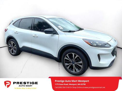 Star White Metallic Tri-Coat 2022 Ford Escape SE