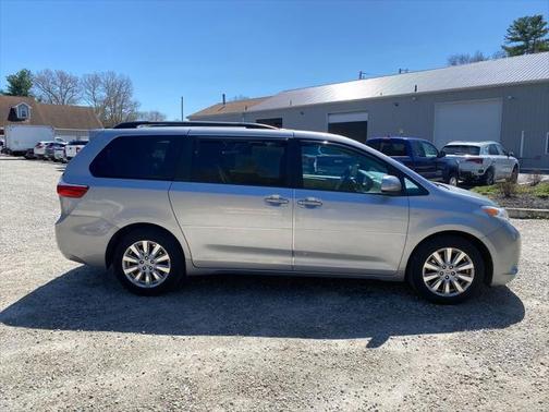 2017 Toyota Sienna XLE Premium