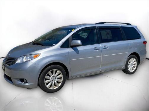 2017 Toyota Sienna XLE Premium