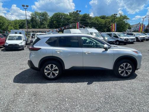 Brilliant Silver Metallic 2023 Nissan Rogue SV
