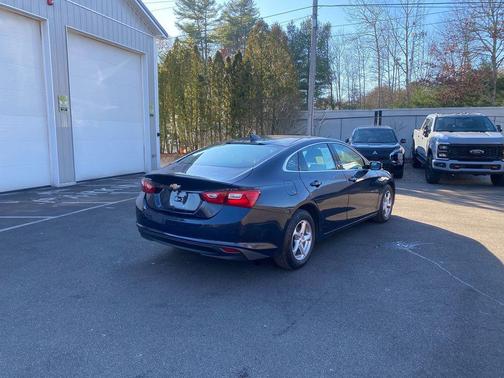 2017 Chevrolet Malibu 1LS