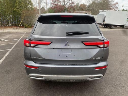 2024 Mitsubishi Outlander PHEV SE S-AWC