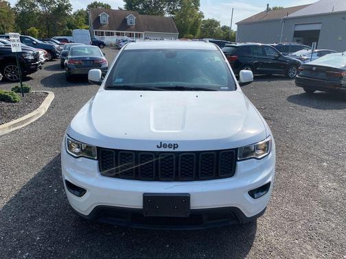 2019 Jeep Grand Cherokee Laredo