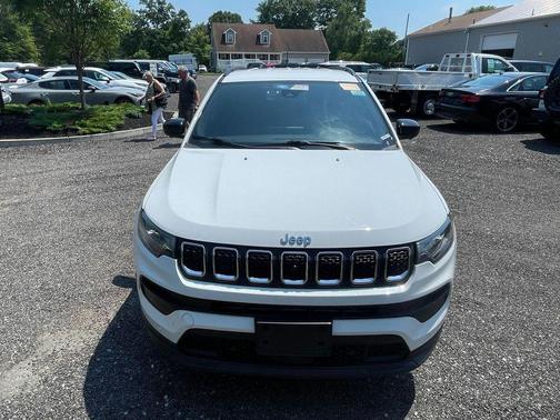 Bright White Clearcoat 2023 Jeep Compass Latitude Lux