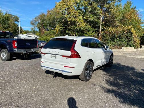 2022 Volvo XC60 B5 Inscription