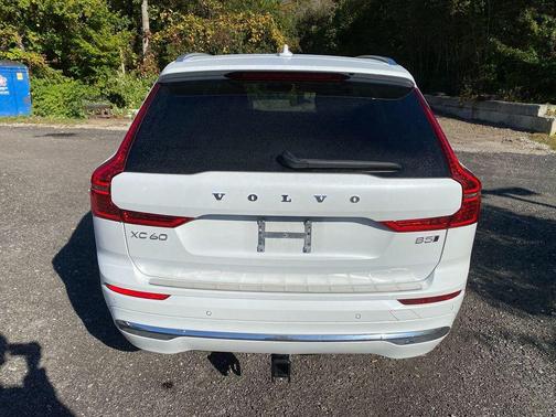 2022 Volvo XC60 B5 Inscription