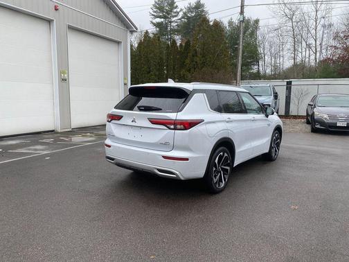 2023 Mitsubishi Outlander PHEV SEL
