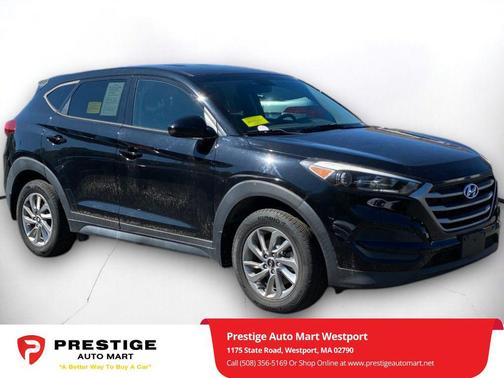 Black Noir Pearl 2018 Hyundai TUCSON SE