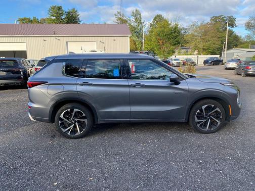 2023 Mitsubishi Outlander PHEV SEL