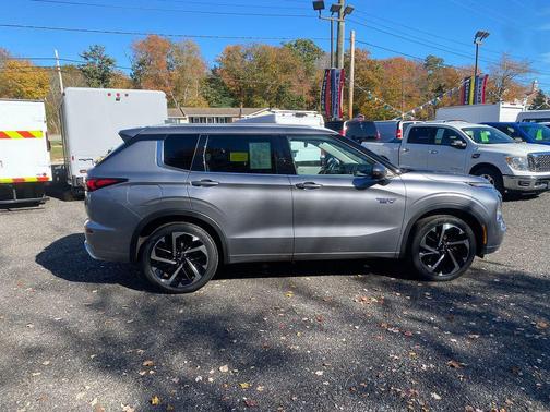2023 Mitsubishi Outlander PHEV SEL
