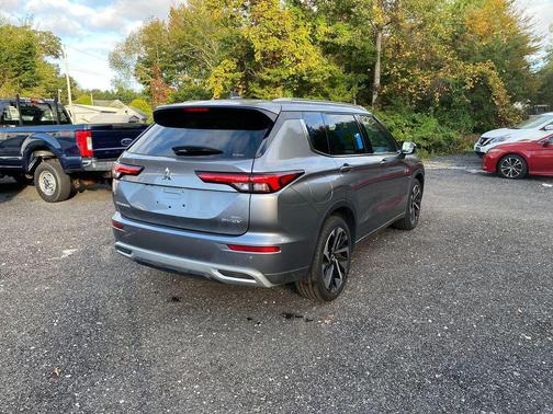 2023 Mitsubishi Outlander PHEV SEL