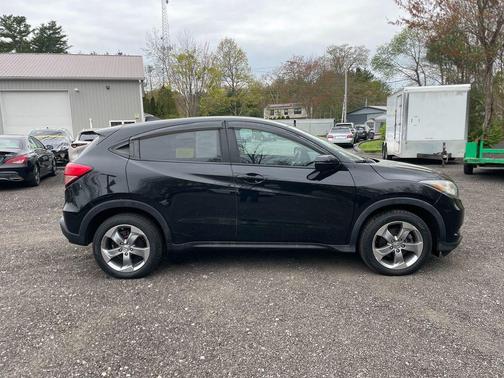 Crystal Black Pearl 2017 Honda HR-V EX