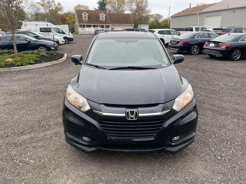 Crystal Black Pearl 2017 Honda HR-V EX