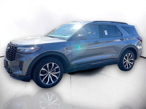 Carbonized Gray Metallic 2025 Ford Explorer ST-Line
