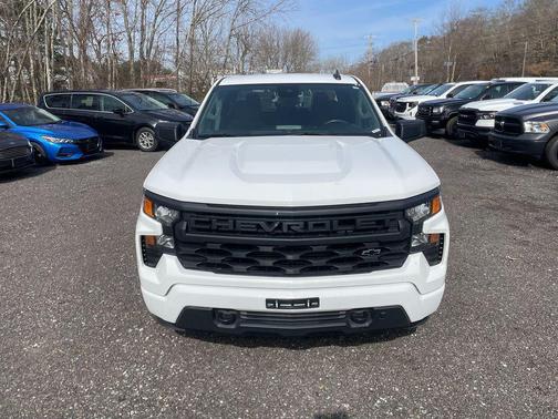 Summit White 2023 Chevrolet Silverado 1500 Custom