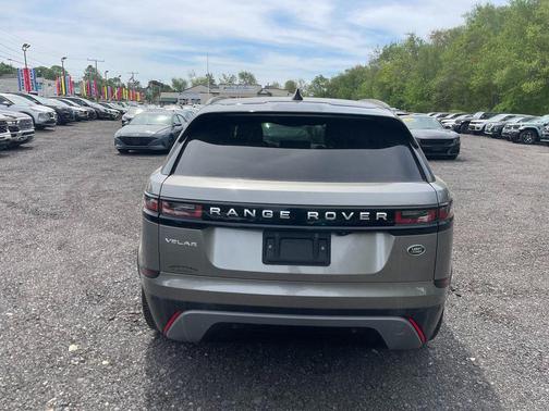 Silicon Silver Premium Metallic 2022 Land Rover Range Rover Velar P250 S