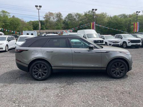 Silicon Silver Premium Metallic 2022 Land Rover Range Rover Velar P250 S