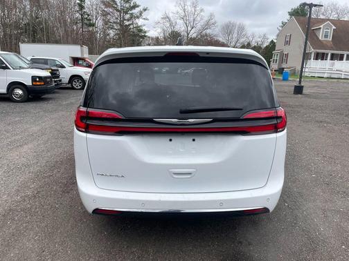 Bright White Clearcoat 2024 Chrysler Pacifica Touring L