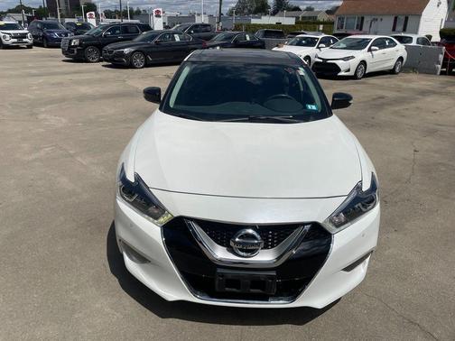 Pearl White 2017 Nissan Maxima 3.5 SL
