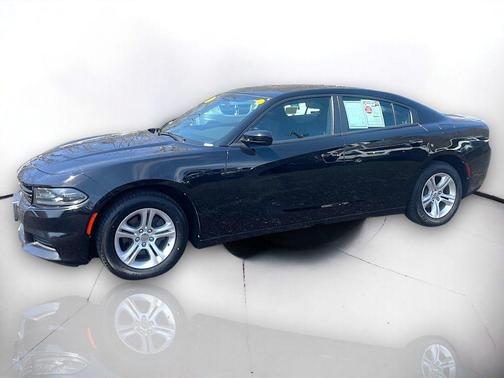 Pitch Black Clearcoat 2019 Dodge Charger SXT
