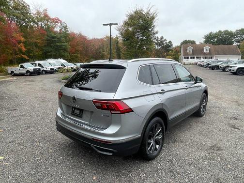 Pyrite Silver Metallic 2022 Volkswagen Tiguan 2.0T SE 4MOTION