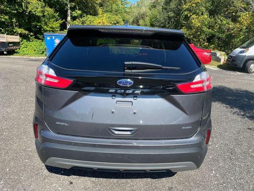 Carbonized Gray Metallic 2021 Ford Edge SEL