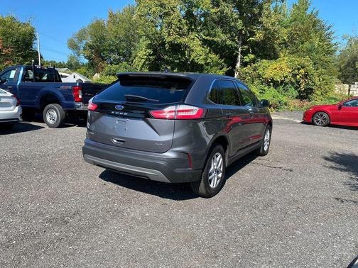 Carbonized Gray Metallic 2021 Ford Edge SEL