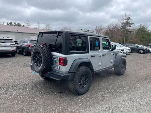 Silver Zynith Clearcoat 2023 Jeep Wrangler 4xe Willys