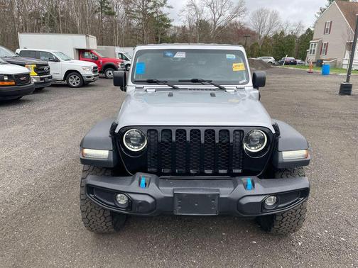 Silver Zynith Clearcoat 2023 Jeep Wrangler 4xe Willys