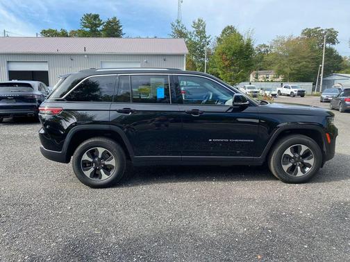 2023 Jeep Grand Cherokee 4xe Base