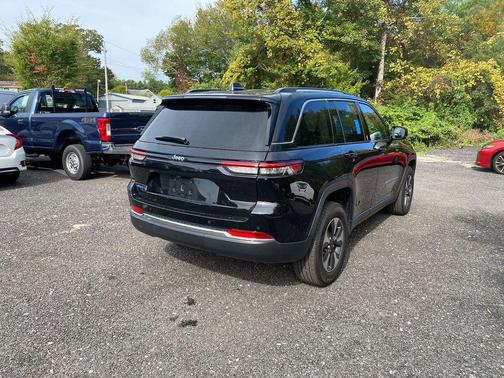 2023 Jeep Grand Cherokee 4xe Base