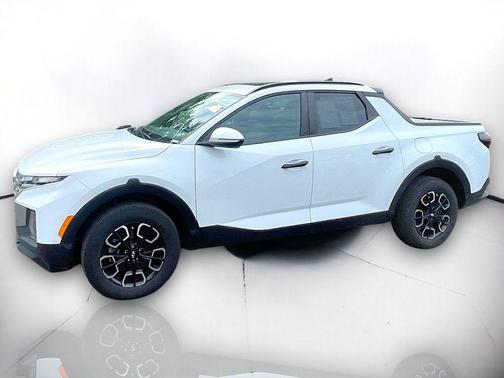 Atlas White 2024 Hyundai SANTA CRUZ SEL