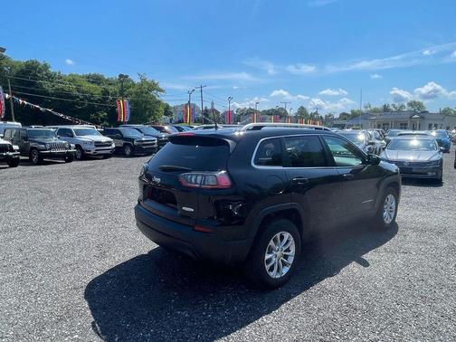 Diamond Black Crystal Pearlcoat 2019 Jeep Cherokee Latitude