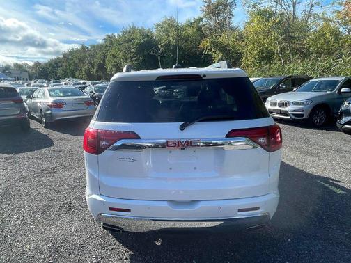 White Frost Tricoat 2019 GMC Acadia Denali
