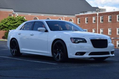 2013 Chrysler 300 SRT8
