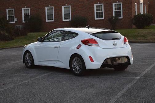 2017 Hyundai Veloster Value Edition