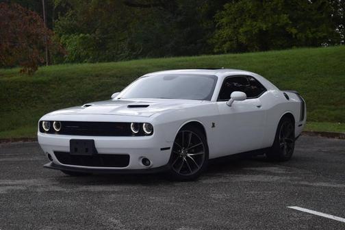 Bright White Clearcoat 2016 Dodge Challenger R/T Scat Pack